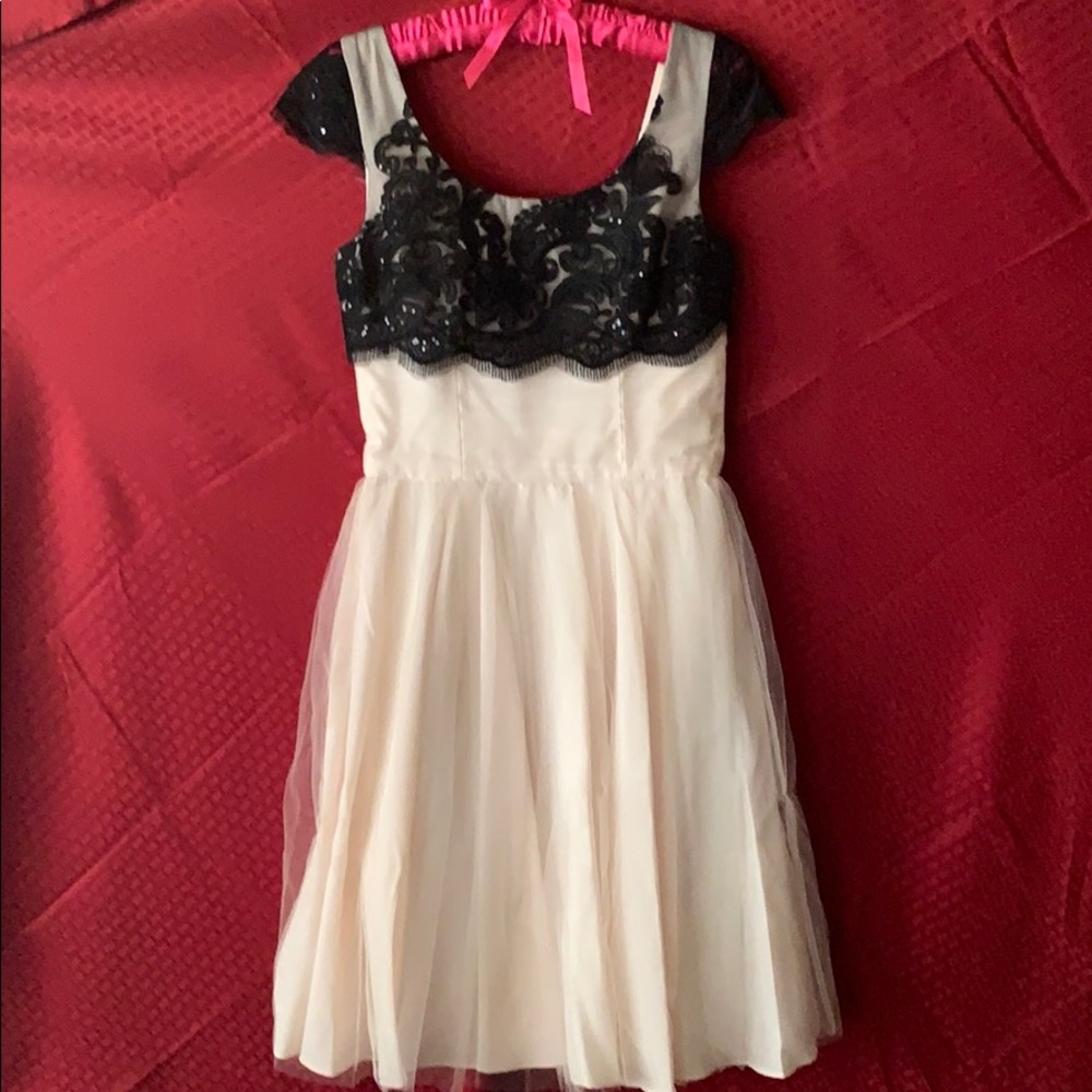 Women’s dress